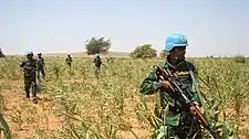SVDを装備したバングラデシュ軍兵士