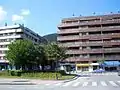 円形交差点とアパート