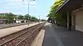 駅ホームのサイゴン駅方向(2014年2月)