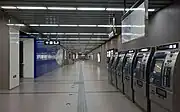 改札口周辺