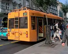 トロリーバス車両の後部