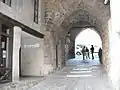古い城壁の入り口