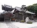 鐘楼と本堂