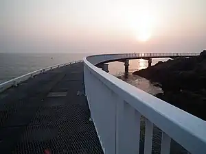 丸山海釣り公園釣台。