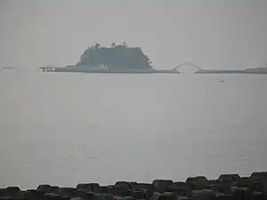 南側から見たところ。