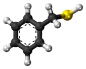 Ball-and-stick model of the benzyl mercaptan molecule{{{画像alt1}}}