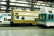 「からし入れ」塗装（左）、ドイツ鉄道塗装（右）（1993年撮影）
