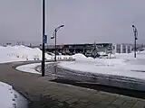 東口