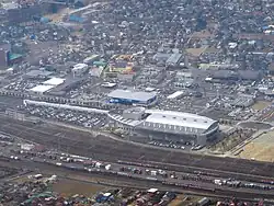 ビッグパレットふくしま。東北本線と国道4号の間に立地する。（2007年3月）