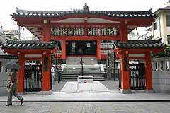 神楽坂に面した入口