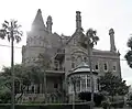 Bishop's palace, 側面