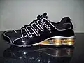 NIKE Air Shox
