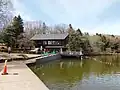 ボート池と鳥見亭