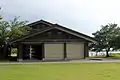 湖畔にある艇庫