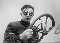 レーシング・ドライバーBob Burman。1911年