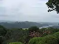 千丈寺湖を望む