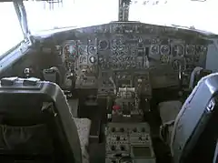 737従来型コックピット