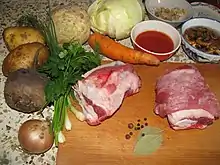 ボルシチの材料には牛肉、豚肉、ラード、テーブルビート、キャベツ、ニンジン、セルリアック、タマネギ、ジャガイモ、マッシュルーム、トマトペースト、パセリ、チャイヴ、ディル、ベイリーフ、オールスパイス、黒胡椒などが使われる。