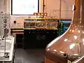 ボウモア蒸溜所の単式蒸留器とスピリッツセーフ