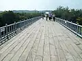再現された「自由の橋」