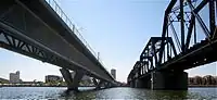 テンピ・タウン・レイクを跨ぐ鉄橋（2009年撮影）