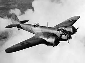 飛行するブレニム Mk.I L1295号機(1938年撮影)
