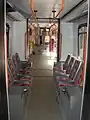 車内（中間車体）