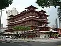 サウスブリッジ・ロードからみた仏牙寺龍華院