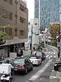 文化センター通り（六丁目）奥に見えるのがイーストサイドスクエア