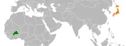 Burkina FasoとJapanの位置を示した地図