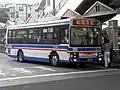 中型車いすゞ・エルガミオ（1T240号車：鶴見駅西口にて､除籍済）
