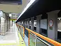 ホームドア設置前（2009年2月）