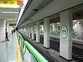 ホームドア設置前(2009年2月)