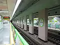 ホームドア設置前（2009年2月）