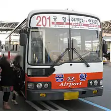 釜山広域市の座席路線バス（現代エアロシティ）