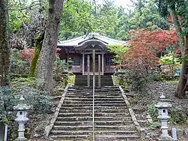 薬師堂：本尊を安置する