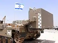 プーマの車体後部に装着された"カーペット"地雷処理ロケット弾発射装置。