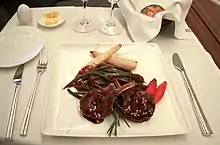 キャセイパシフィック航空ファーストクラス機内食(メイン一例)