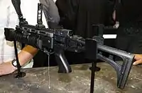 CZ 805用に開発されたCZ 805 G1グレネードランチャー。40mmグレネード弾を使用する。