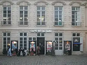 Façade du café de la Gare à Paris, 41 rue du Temple.