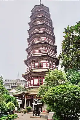 旧南海県社区にある千仏塔
