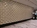 宴会場ロビーの壁面