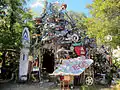 オースティンにある「Cathedral of junk (廃材の大聖堂)」