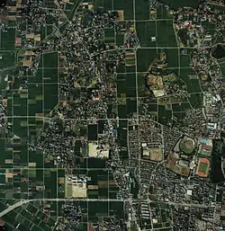 群馬県伊勢崎市波志江町の航空写真(1986年)。国土交通省 国土地理院 地図・空中写真閲覧サービスの空中写真を基に作成