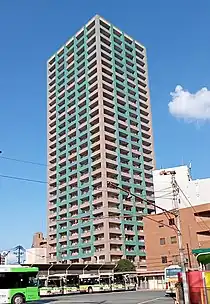 南西からの外観