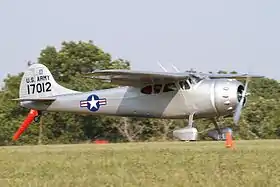 軍用機の最終型LC-126C（右側面）