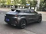 UNI-T(後面)