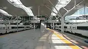 プラットホーム