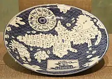 天保年間に作成された大皿。大まかな地図が描かれている。