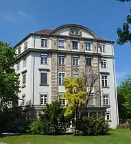 旧美術工芸師範学校の建物